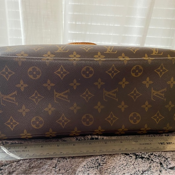 Louis Vuitton Vintage Monogram Deauville Bag - Picture 13 of 15